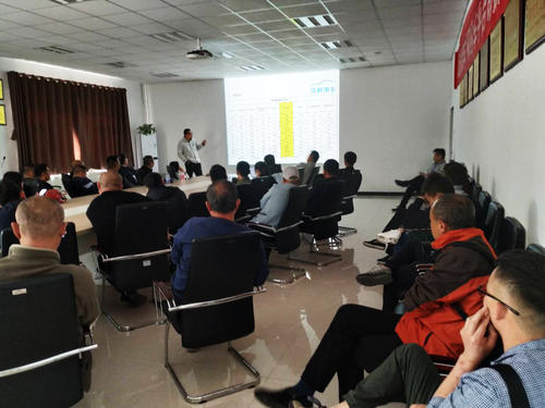 网约车平台公司沐鸣手机客户端座谈会召开,刘小明表示 促进出租汽车新业态规范创新发展